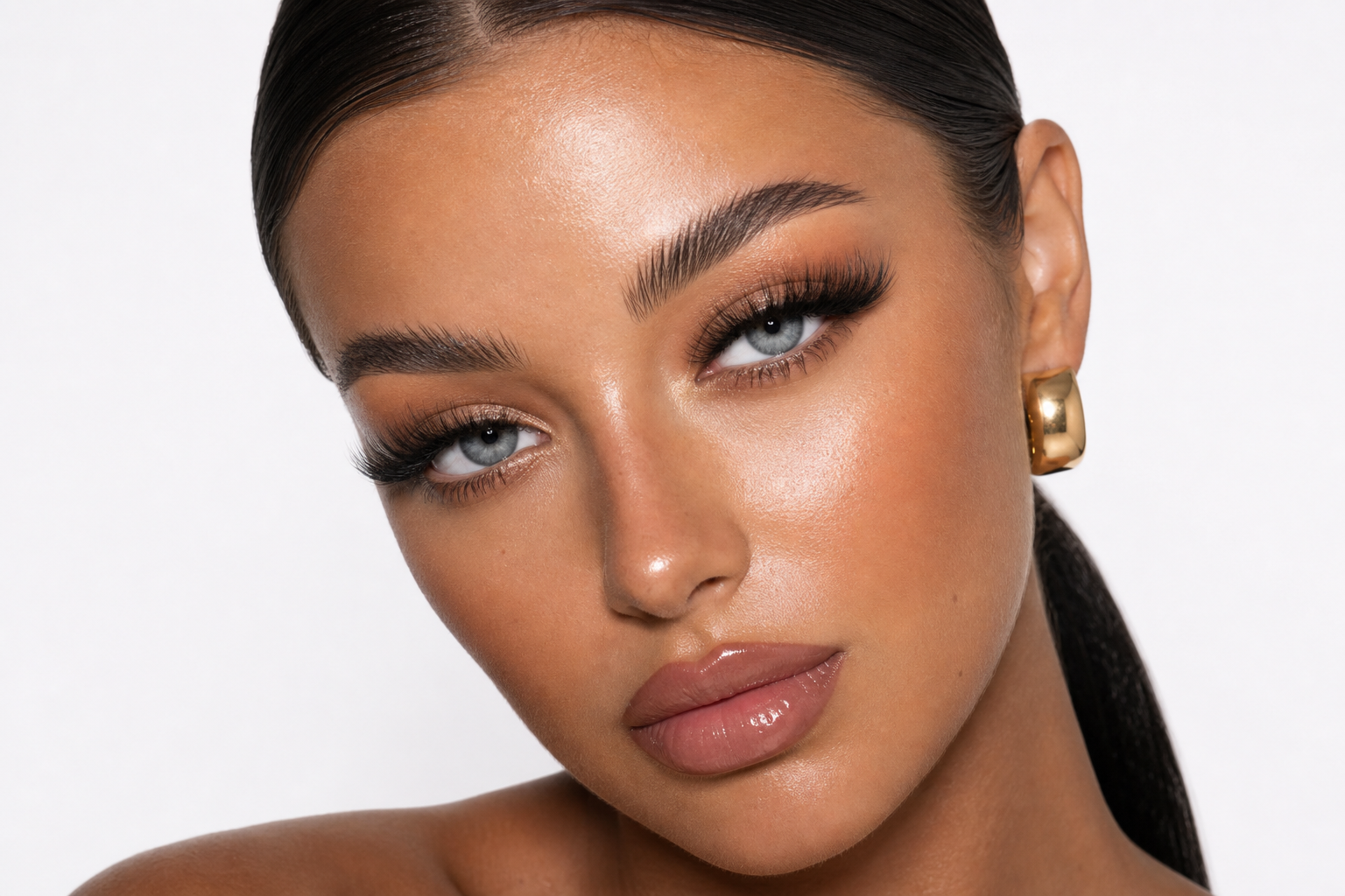 Full volume lashes